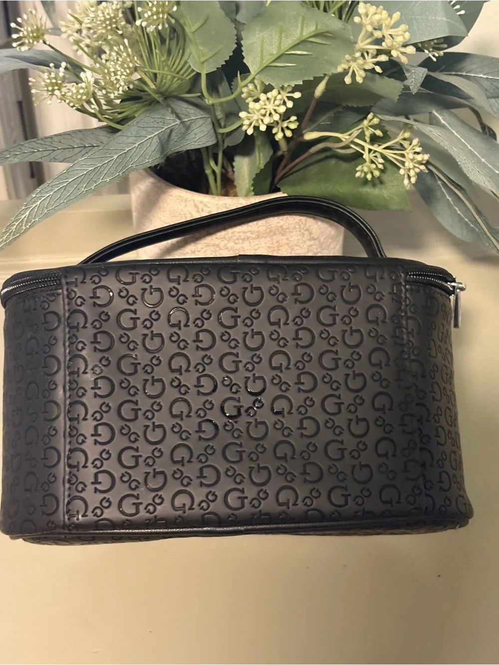 Guess Black Logo-Patterned Cosmetic Train Case